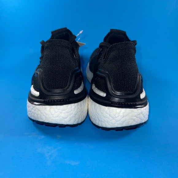 New Adidas UltraBoost 19 Core G54014 - Picture 4 of 13